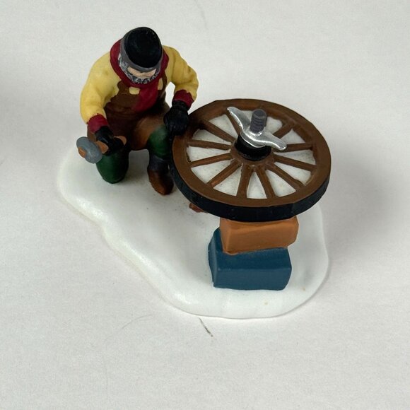 Charming Hand-Painted Vintage Figurines  Wheelwright Craft Scene Collectibles  N - Picture 6 of 8